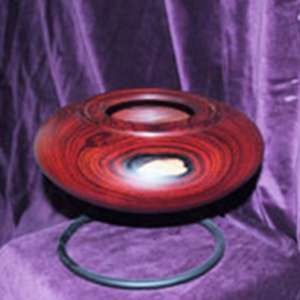 Lat Round Wooden Vessel with Reddish Grain Pattern